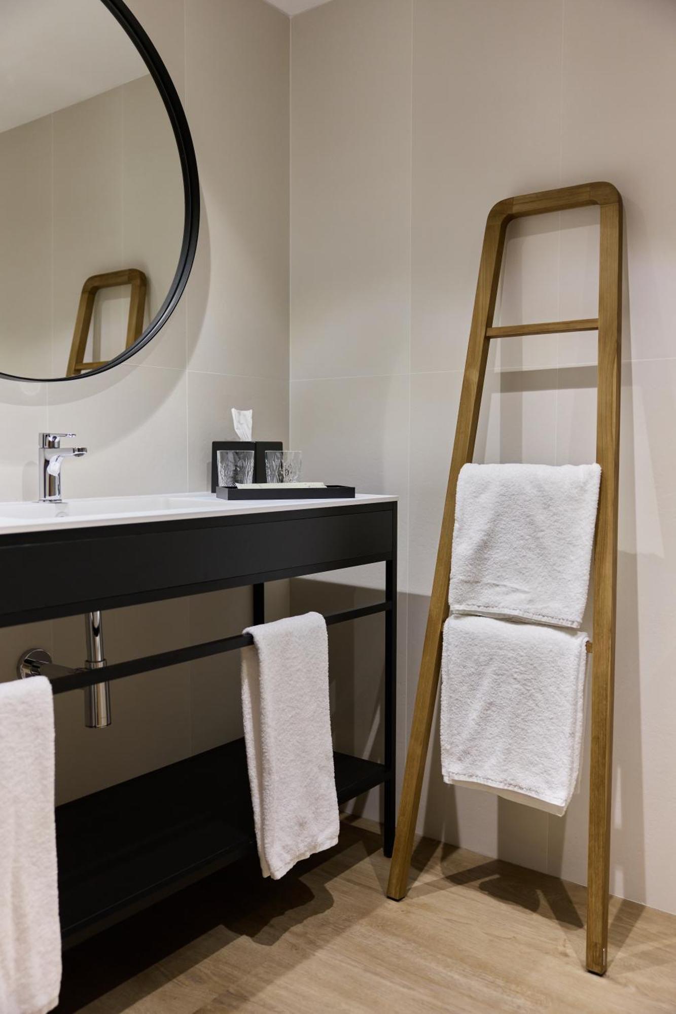 Hotel Sb Win 4 Sup Sant Feliu de Llobregat Luaran gambar
